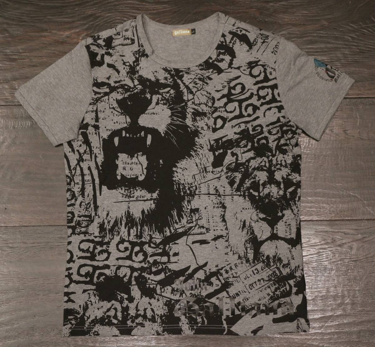 格安新品　ジョンガリアーノ　John Galliano　高級 Tシャツ　半袖　　メンズ　　ロゴプリント