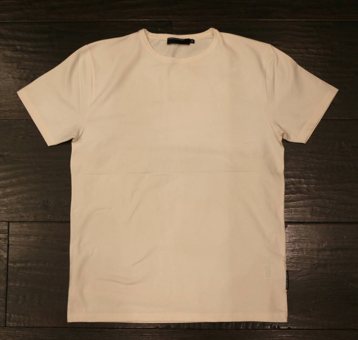 格安新品　希少　ポルシェデザイン　PORSCHE DESIGN 高級 Tシャツ　半袖　　メンズ　正規品　ベージュ
