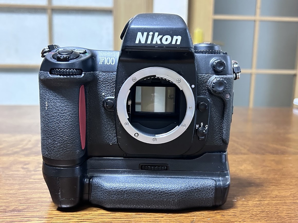 ニコン　Nikon F100 MB-15　＃18