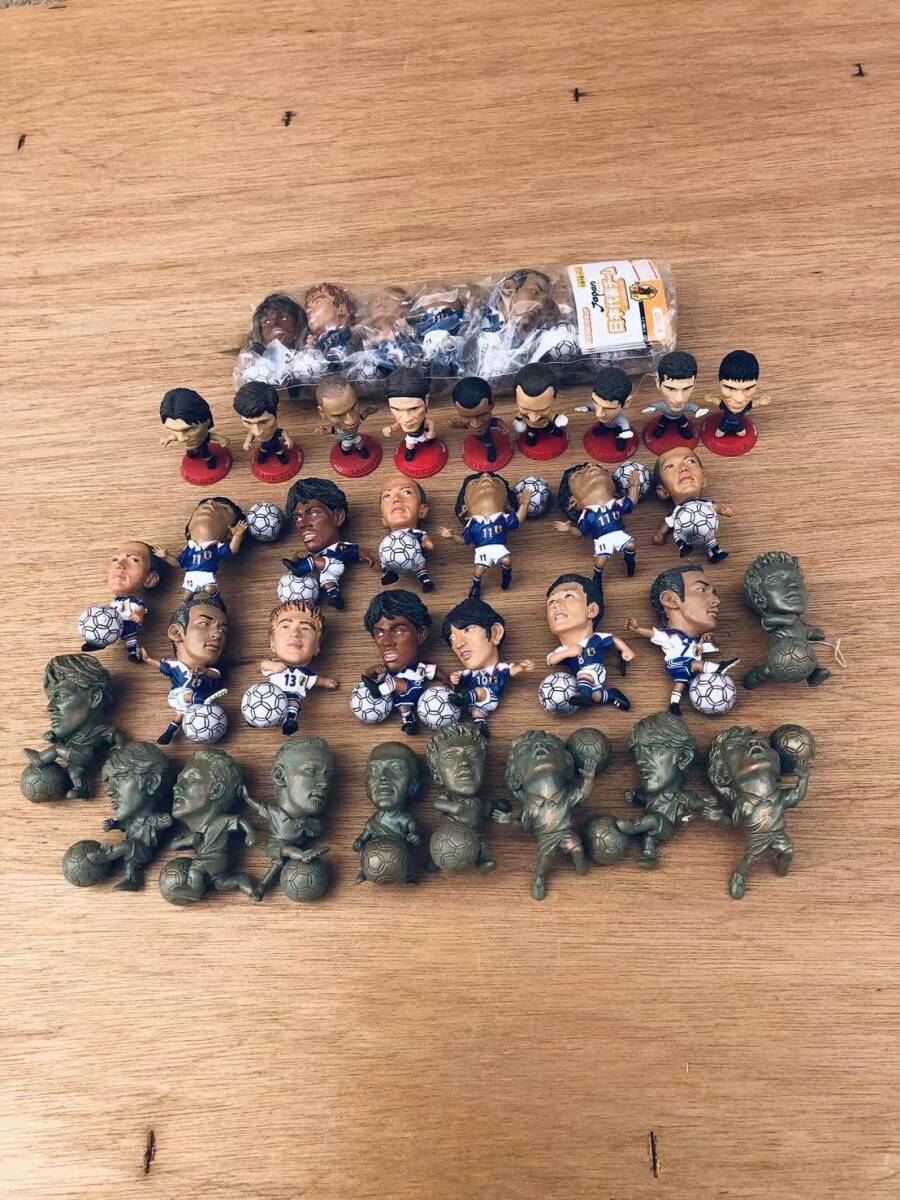 カプセルフィギュア　サッカーフィギュア　いろいろ　39体