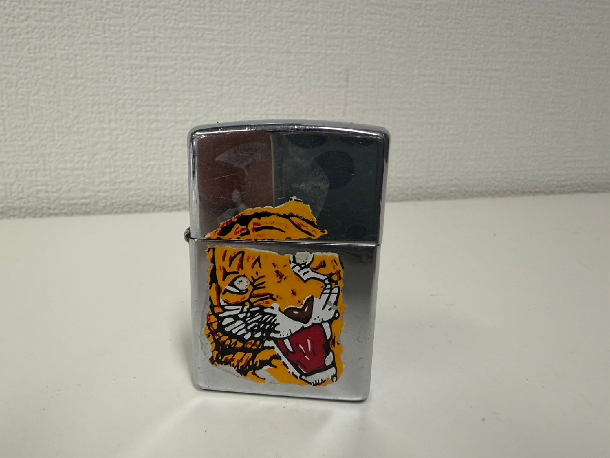 U054-X14-928 Zippo ジッポ 虎 タイガー 2002年製 オイルライター 現状品②大阪◎