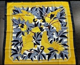 A057 HERMES エルメス ヴィンテージ シルク スカーフ カレ90 オウム 現状品 新宿◎