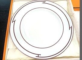 A161【未使用】 HERMES エルメス RYTHME ホワイト 平皿 プレート 直径約27cm 箱付き 現状品 新宿