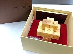 A083 Louis Vuitton ルイヴィトン ウッドパズル パテキ 箱付き 現状品 新宿