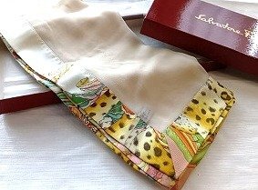 A149 Salvatore Ferragamo フェラガモ シルク スカーフ 約78x174cm 箱付き 現状品 新宿