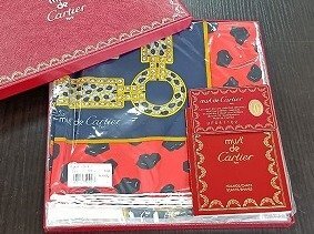 A213【美品】 Cartier カルティエ シルク スカーフ パンサー 約86x86cm 箱付き 現状品 新宿◎