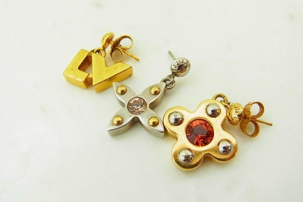 C213-J40-1480◎ LOUIS VUITTON ルイヴィトン M66799 ピアス アクセサリー 現状品 渋谷 ◎