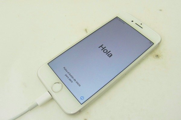 C194-Y25-6924◎ APPLE アップル I PHONE 7 A1779 スマートフォン 割れあり 現状品 渋谷 ◎