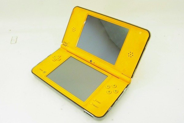 C048-J37-3183 NINTENDO 任天堂 DS i LL UTL-001 本体 現状品③ 渋谷