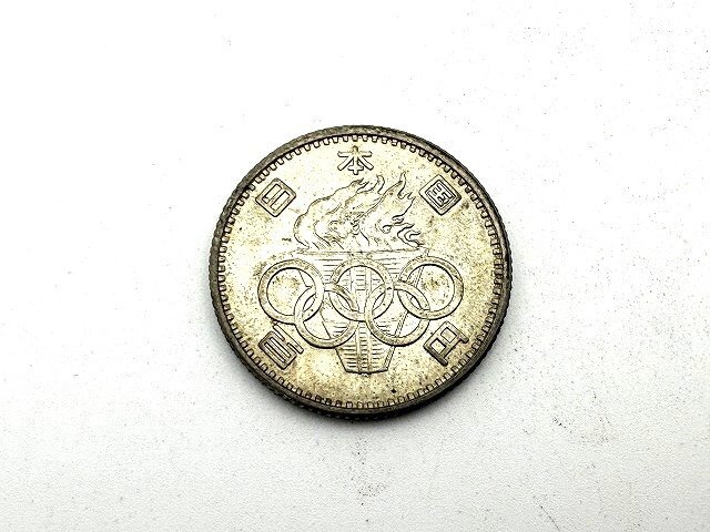 100円銀貨 東京オリンピック 硬貨 記念硬貨 現状品 新宿095◎