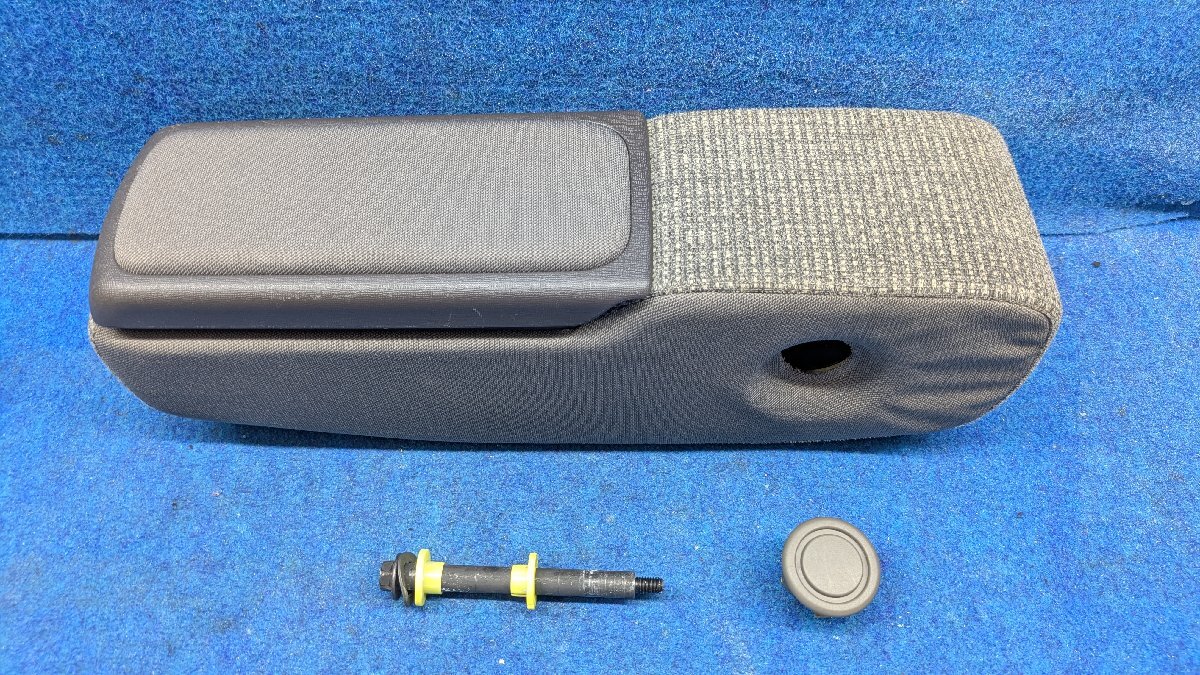 ホンダ　N-BOX JF3 純正オプション アームレストコンソール　JF4