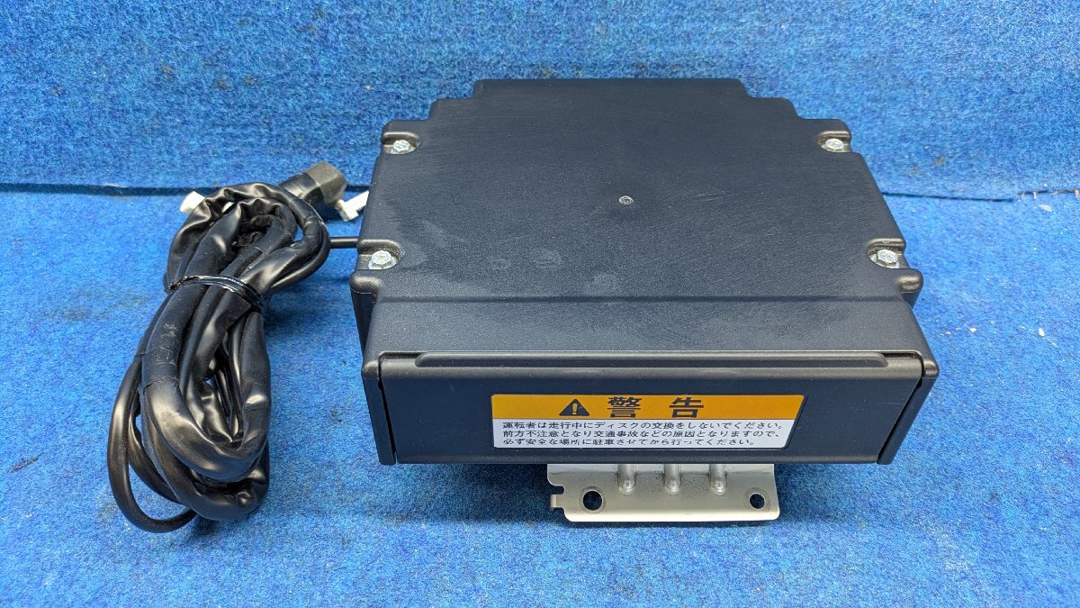 トヨタ　ヤリス　MXPH10　DVDデッキ　DVDドライブ　DVDプレイヤー　CD　　動作確認済　86270-K0010