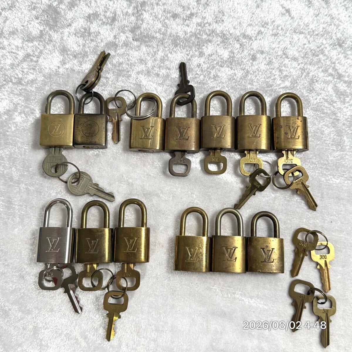 1000円〜 まとめ LOUIS VUITTON ルイヴィトン カデナ パドロック 南京錠 鍵 アクセサリー 13点セット 一部鍵不揃い