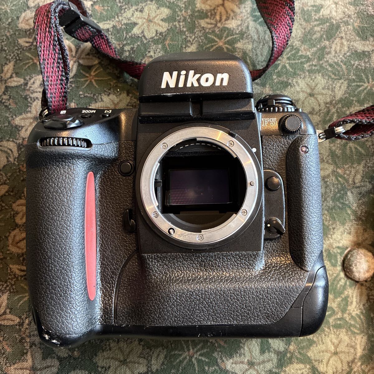 Nikon F5 ボディ　ジャンク