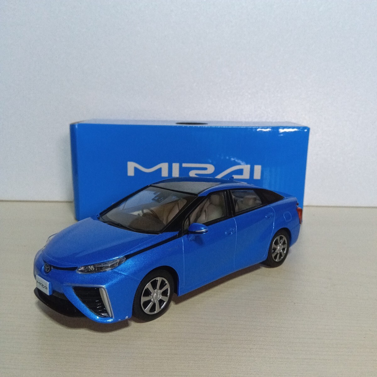 【非売品】1/30 トヨタ TOYOTA ミライ MIRAI カラーサンプル ミニカー ブルー 青