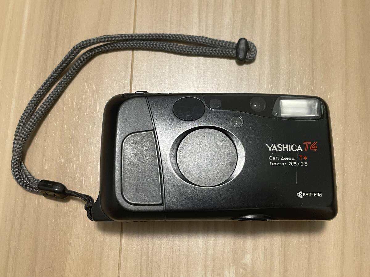 YASHICA ヤシカ KYOCERA 京セラ T4 Carl Zeiss T Tessar 3.5 / 35 コンパクト フィルムカメラ