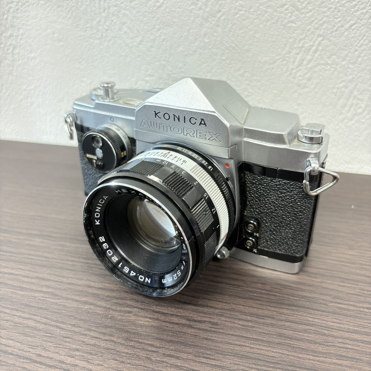 15558-06★KONICA コニカ AUTOREX オートレックス フィルム一眼レフカメラ HEXANON 52mm F1.8 レンズ付き シャッター確認済 現状品★