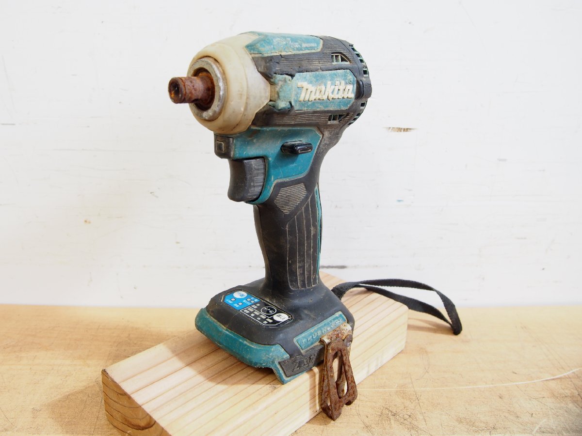 ☆【2T0728-5】 makita マキタ 充電式インパクトドライバー TD171D 18V 本体のみ 電動工具 ジャンク