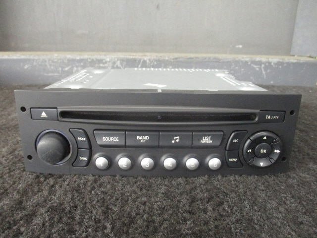 【検査済】 H23年 シトロエン DS3 ABA-A5C5F04 オーディオ [ZNo:08004757]