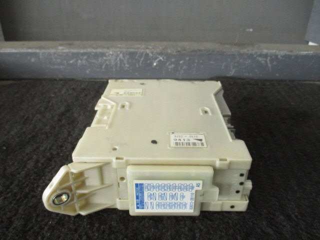 【検査済】 H21年 エスティマ DBA-ACR50W ヒューズボックス 2AZFE 82730-28171 [ZNo:08006423]
