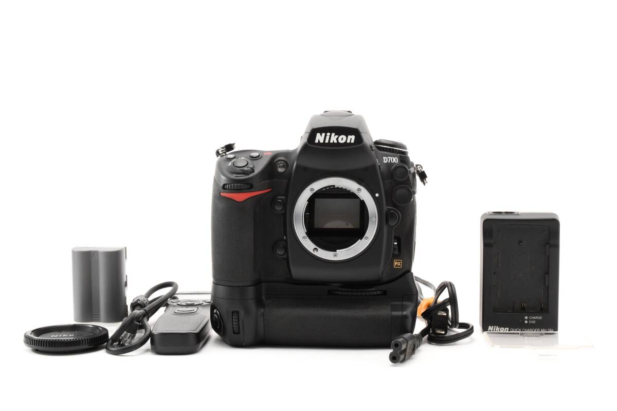 ★極上品★【ショット数335回】ニコン NIKON D700 FX ボディ MB-D10 MC-36 Y3954#72