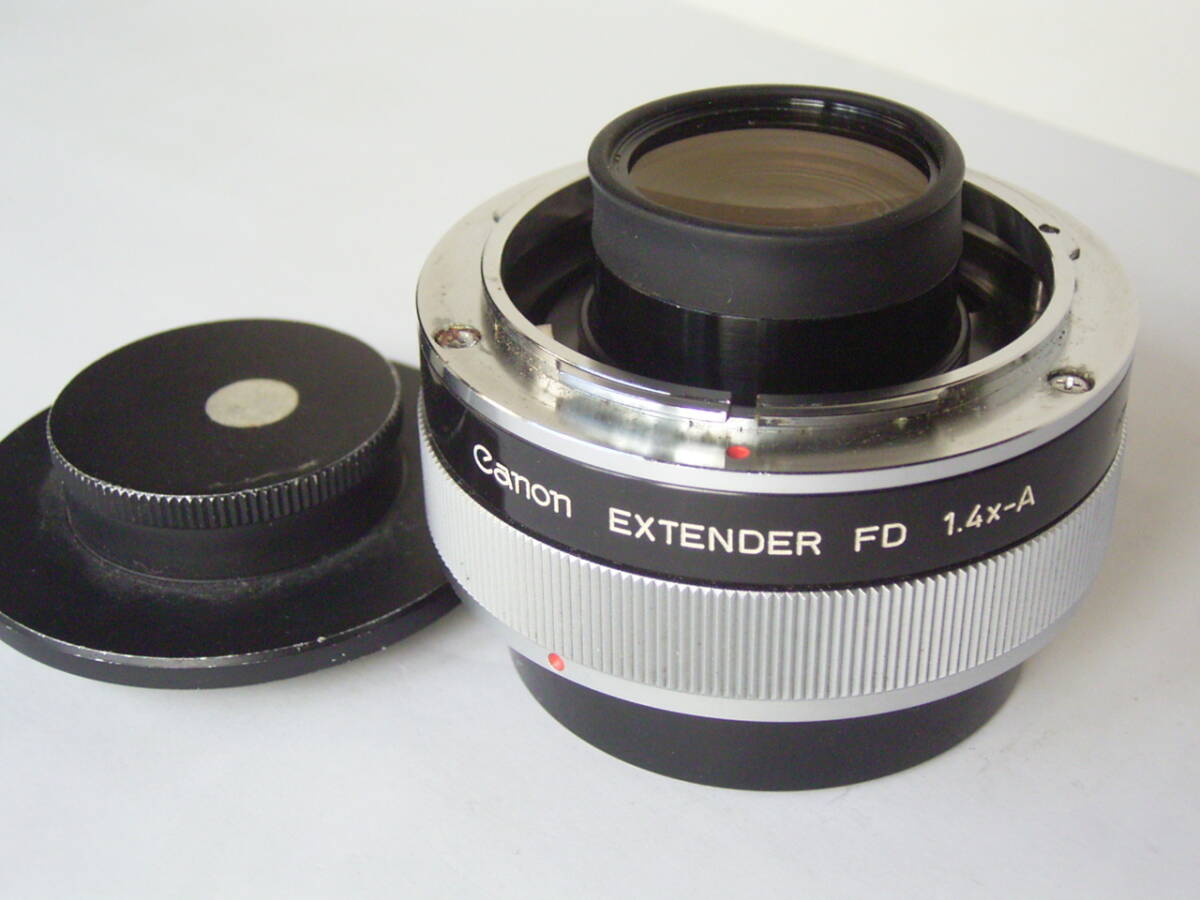  美品・動作OK！キヤノン Canon EXTENDER FD 1.4X-A前後キャップ付