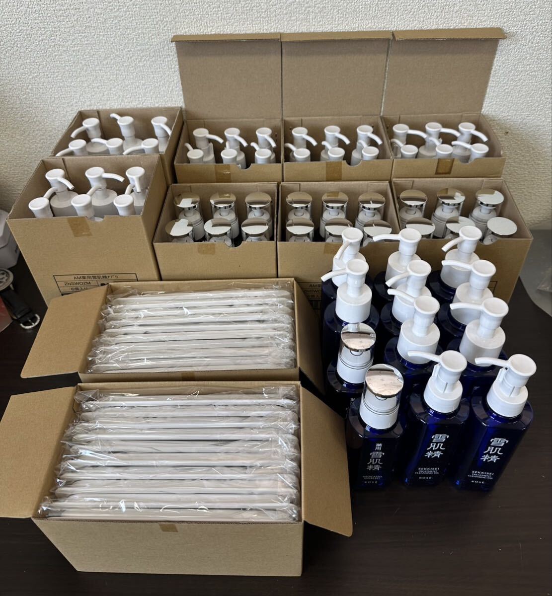 GA994 新品未使用　薬用雪肌精アプリ　詰め替え容器80個まとめうり　大量　AM薬用雪肌精アプリ20個