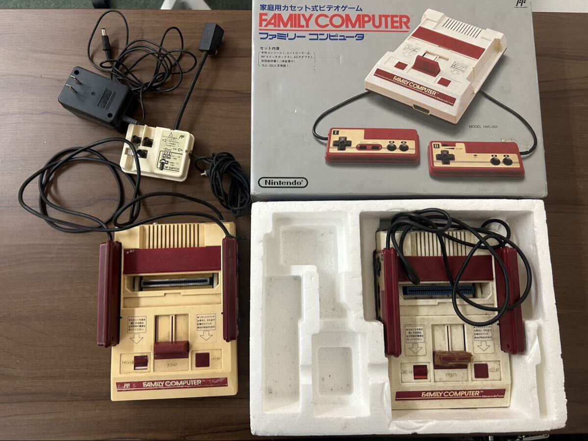 o9 動作未確認　任天堂ファミリーコンピューター2台本体HVC-001 ファミコン　ゲーム機ゲーム　レトロ