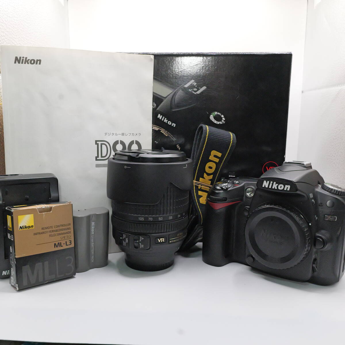 【かめら屋】美品 Nikon ニコン NIKON D90 NIKON AF-S DX NIKKOR 18-105mm F3.5-5.6 G ED VR 完美品 撮影回数15509回 動作品 ｙ067