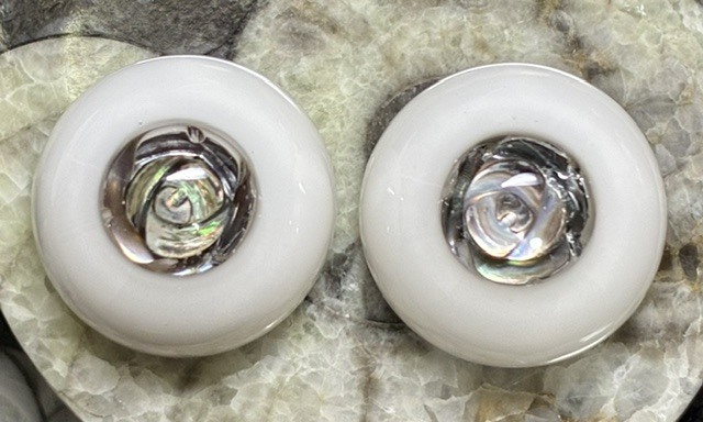 マザーオブパール　鉱物使用レジンアイ