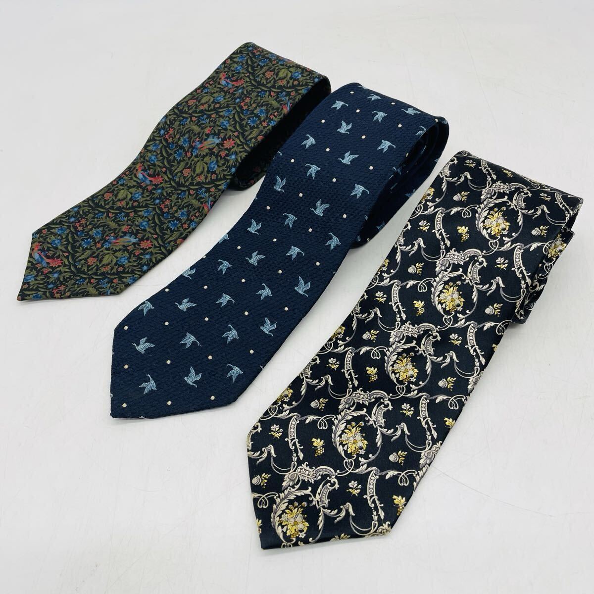 SW0403 Yves Saint Laurent イヴ サンローラン ネクタイ 3本まとめ まとめ売り シルク100％ ファッション小物 総柄 ブランドネクタイ