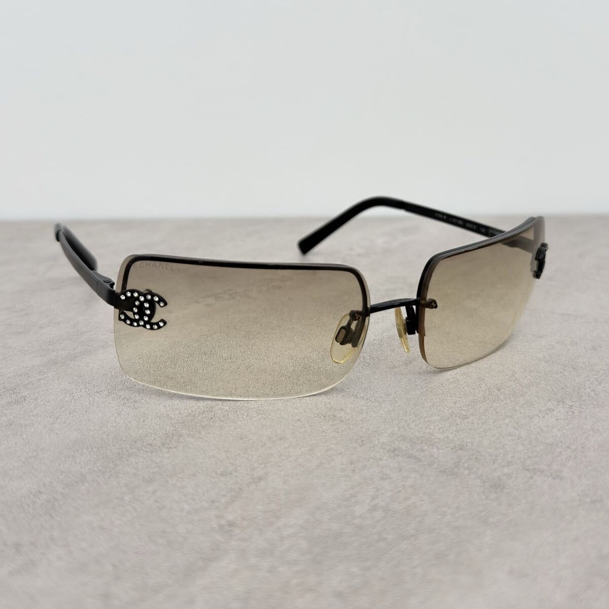 1円 CHANEL シャネル サングラス リムレス ヴィンテージ ラインストーン 4104-B c.101/8G 62□15 120 ブラウン系 度なし