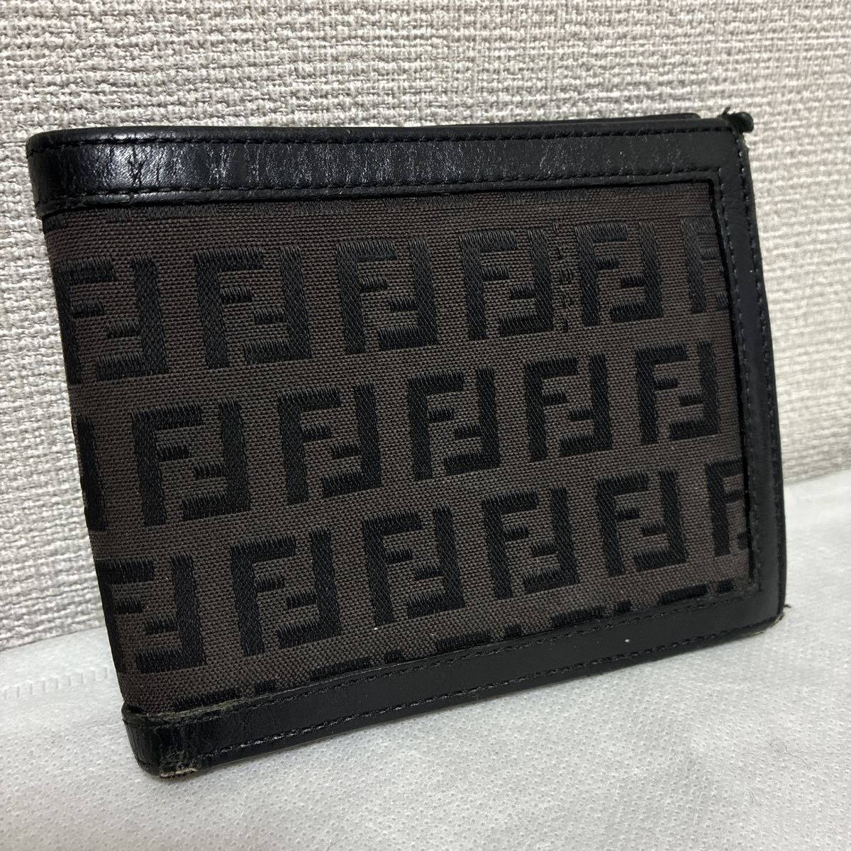 【良品】 FENDI フェンディ 二つ折り財布 ズッカ柄 ズッキーノ キャンバス レザー ブラウン シリアルあり