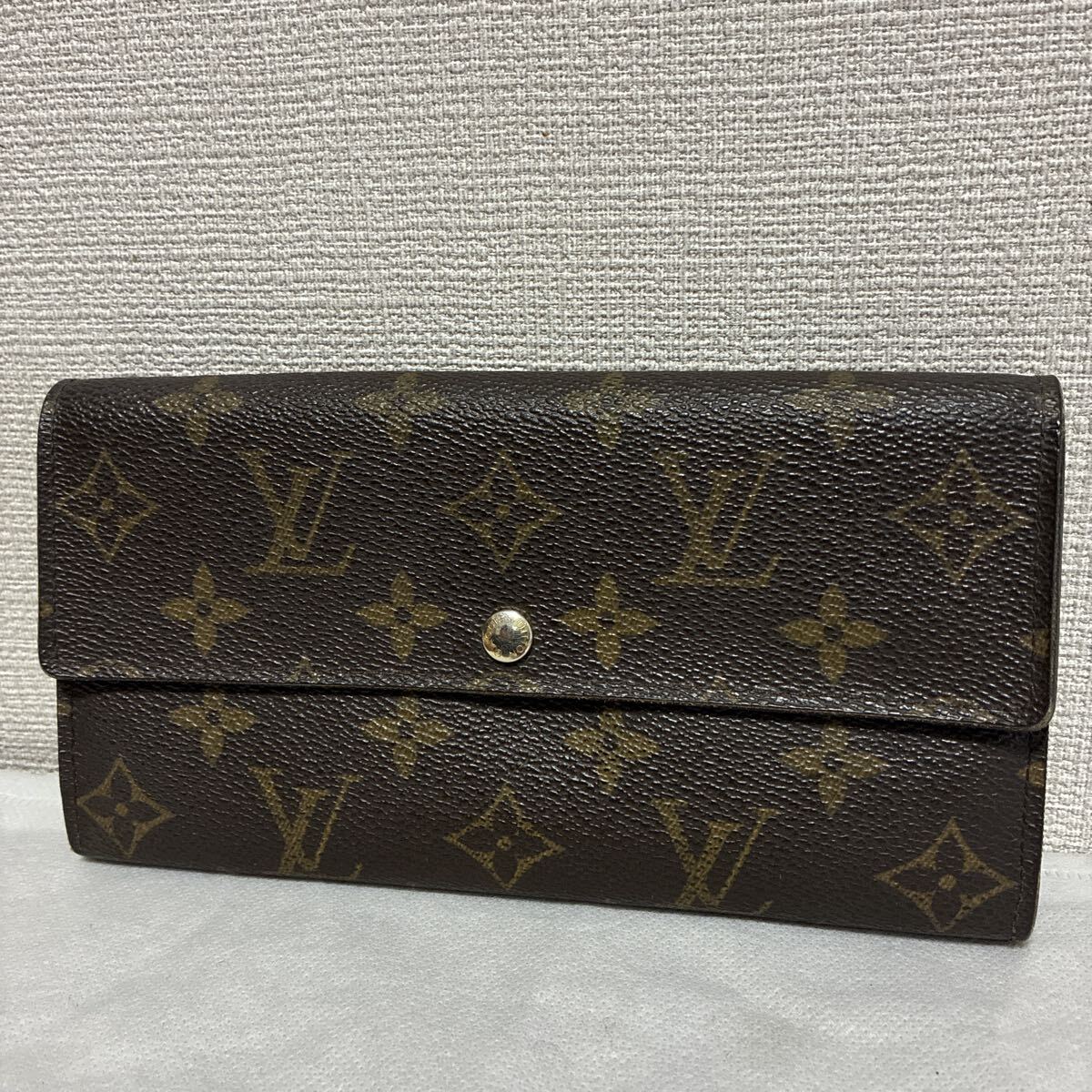 LOUIS VUITTON ルイヴィトン 二つ折り 長財布 ポルトフォイユ サラ モノグラム レザー シリアルあり