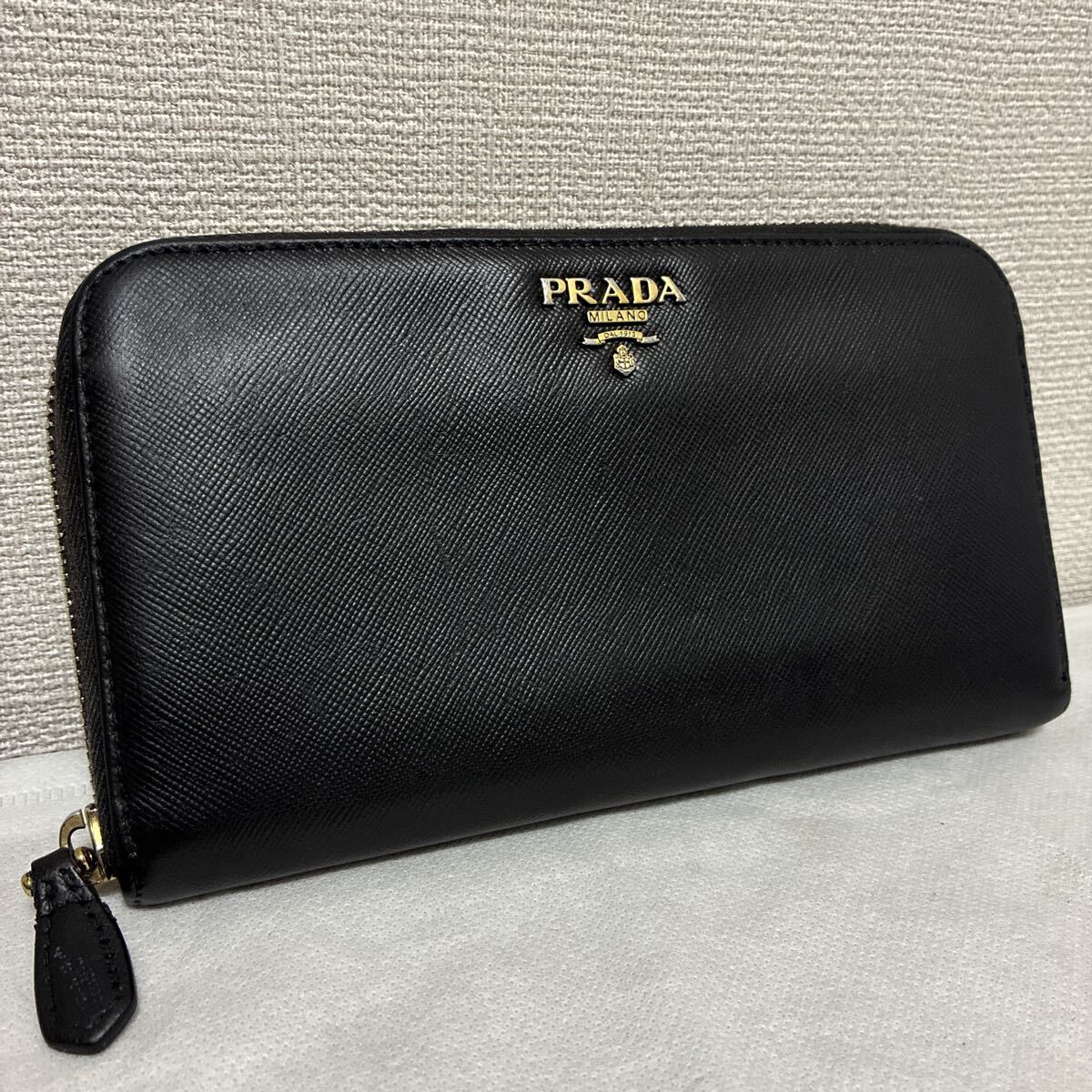 【良品】 PRADA プラダ ラウンドファスナー 長財布 サフィアーノレザー バイカラー ブラック ベージュ シリアルあり