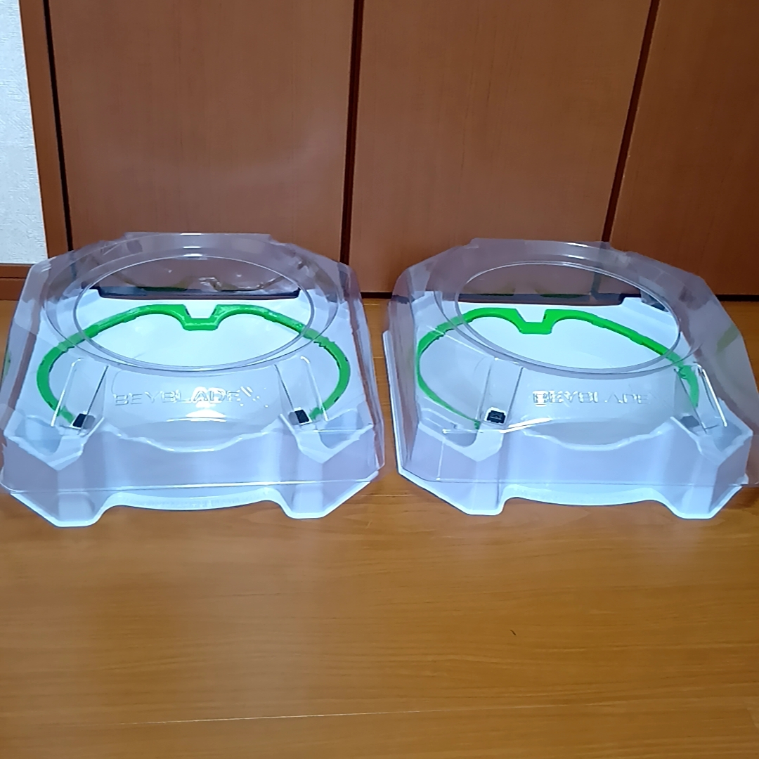 【まとめ売り】BEYBLADE X スタジアム　ホワイト×グリーン【2台セット】