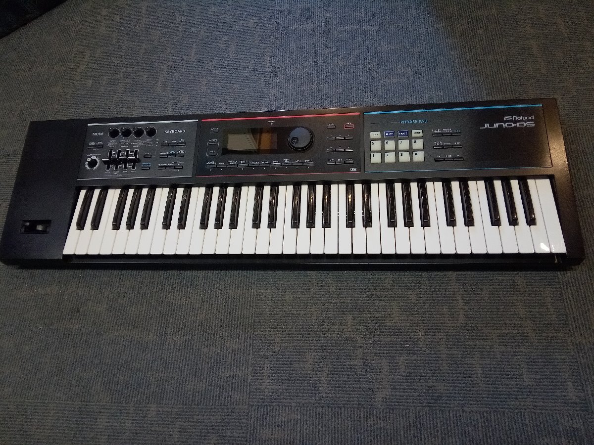 Roland　ローランド　JUNO-DS61　シンセサイザー　難あり中古品　ser no.A4I7407