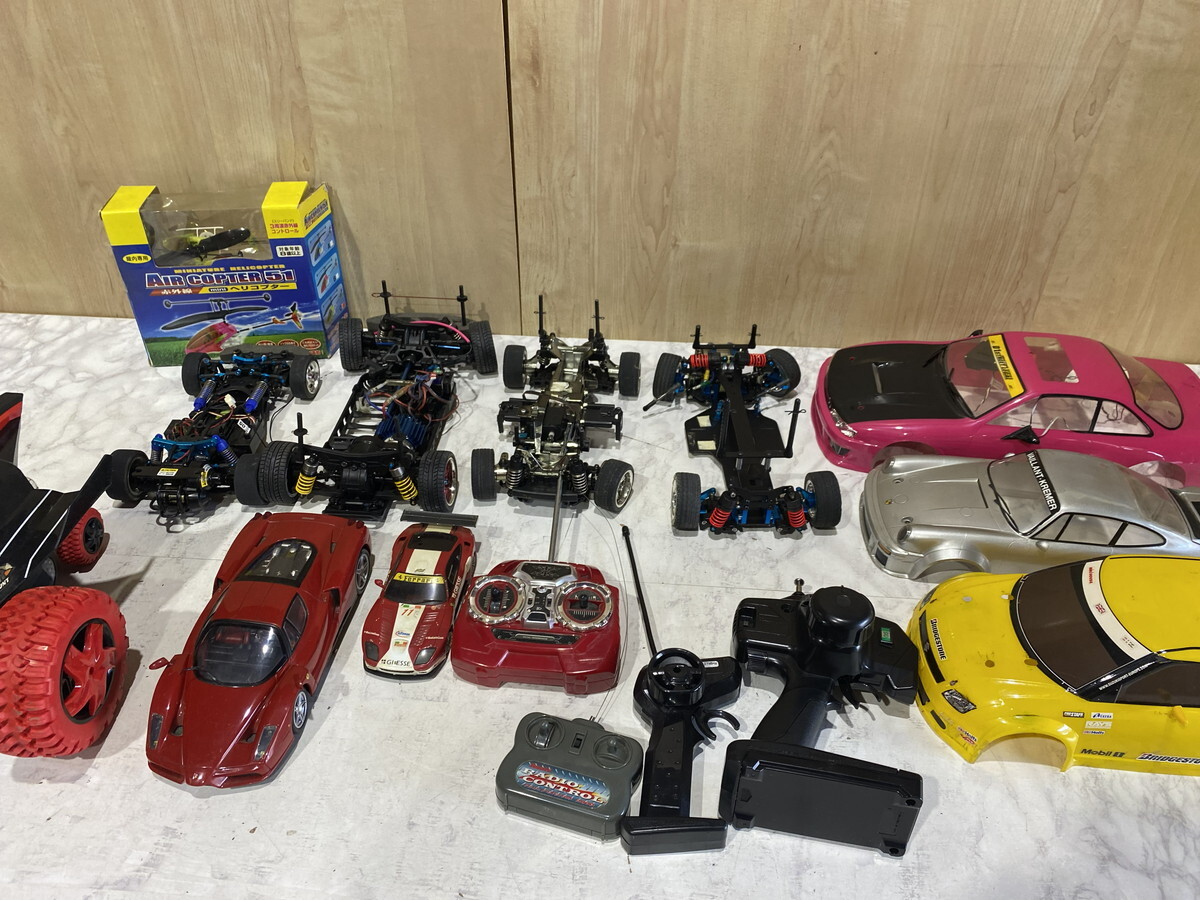 【４９－５０】ラジコン まとめ売り 四駆 スポーツカー リモコン メーカー不明 パーツ不揃い？ 長期保管品 ジャンク品 現状品