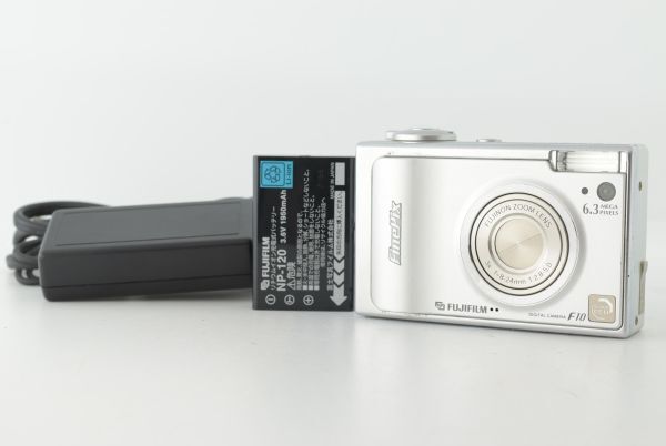 【美品】FUJIFILM FinePix F10 Silver Digital Camera 6.3MP 3x Zoom 富士フィルム コンパクトデジタルカメラ シルバー EF-TN-JP2787