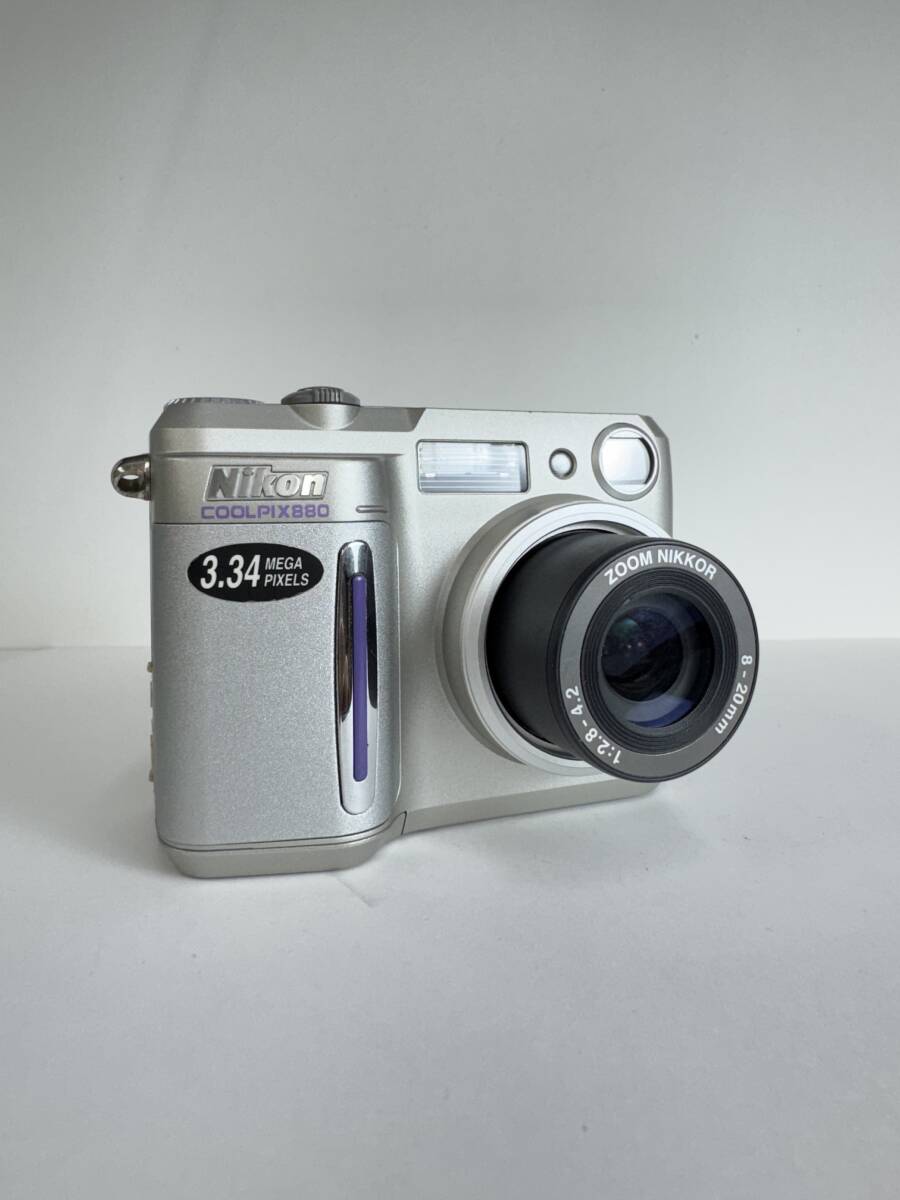Nikon COOLPIX 880 デジタルカメラ ニコン KAJI063