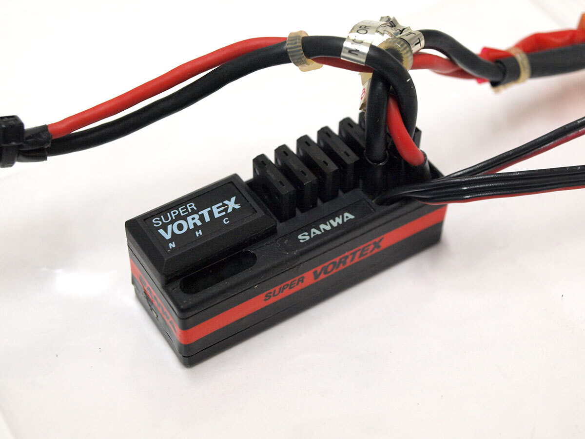 【M2113】サンワ SUPER VORTEX アンプ 中古品 動作確認済み（三和電子 スーパー ボルテックス 希少 ESC スピコン 当時物）