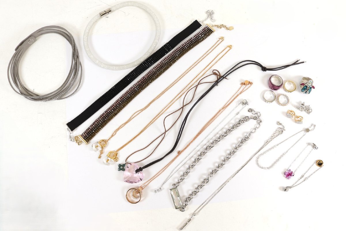 【20点】SWAROVSKI スワロフスキー ネックレス イヤリング リング 等 ゴールドカラー シルバーカラー アクセサリー まとめ売り 2863-SK