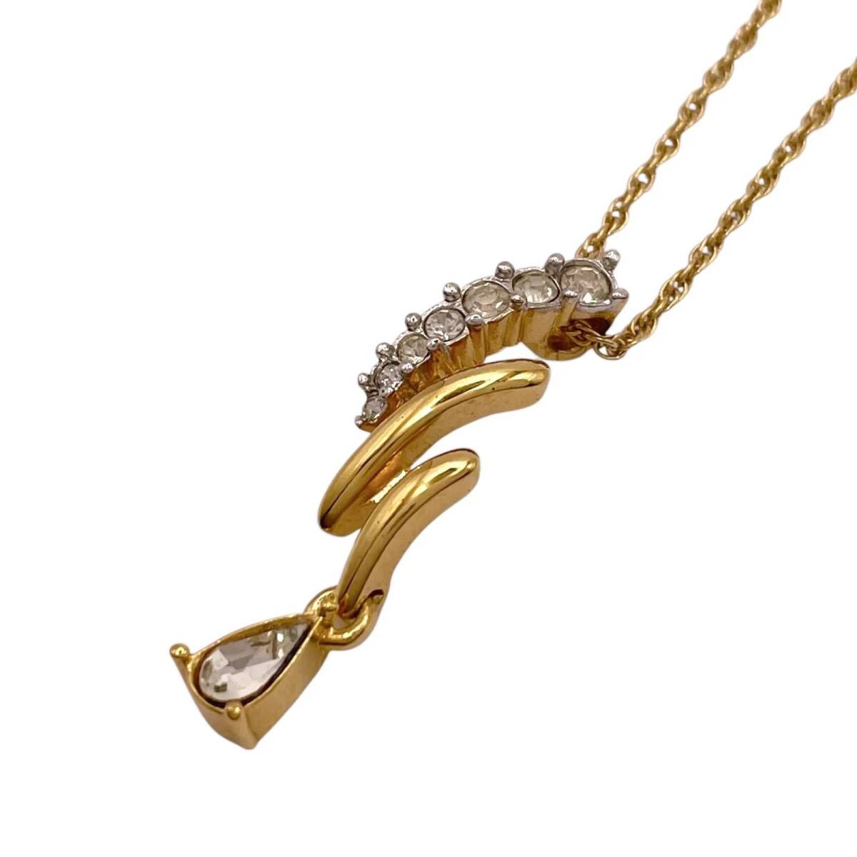 NINA RICCI ニナリッチ ネックレス ペンダント アクセサリー ラインストーン しずく 雫 モチーフ ウェーブ ドロップ スイング 【i91】