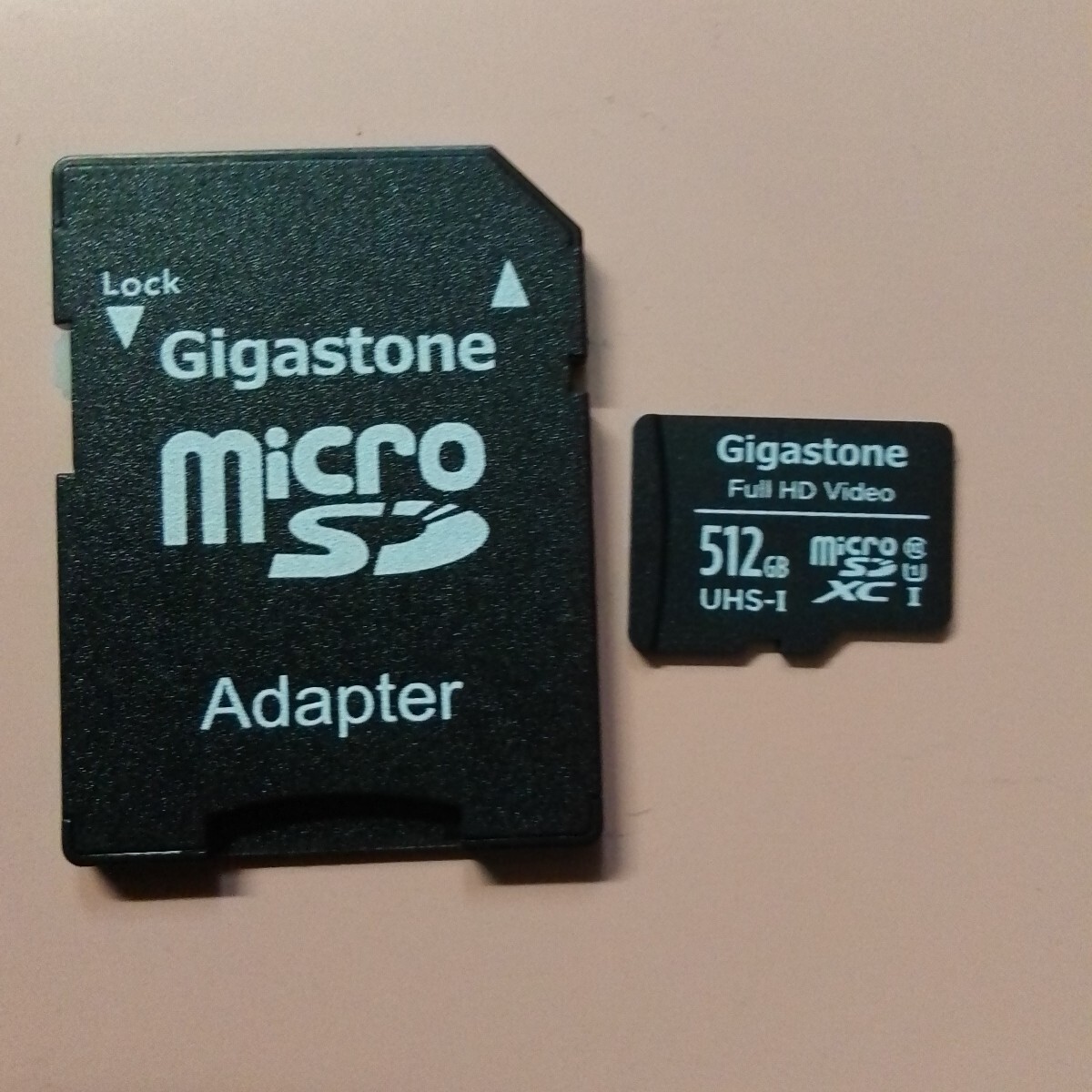⑤ 未使用品 Gigastone microSDXCカード 512GB UHS-I V30 アダプター、ケース付き