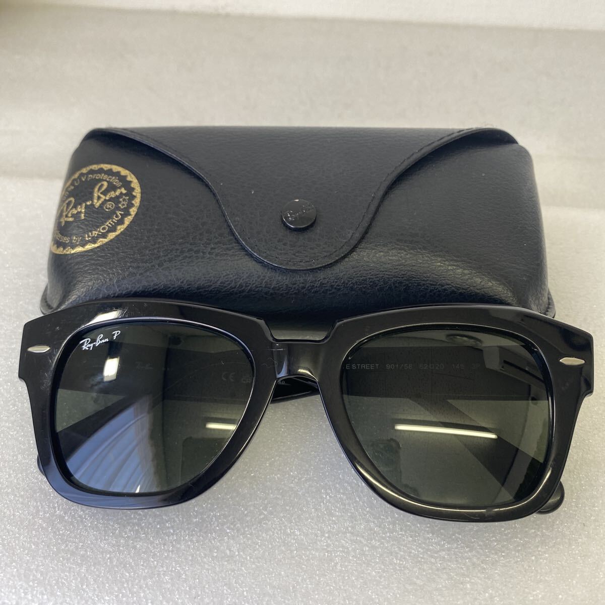 【Ray-Ban】 レイバン サングラス ブラック 度なし ケース付 RB2186 STATE STREET 901/58 52-20 145 3P