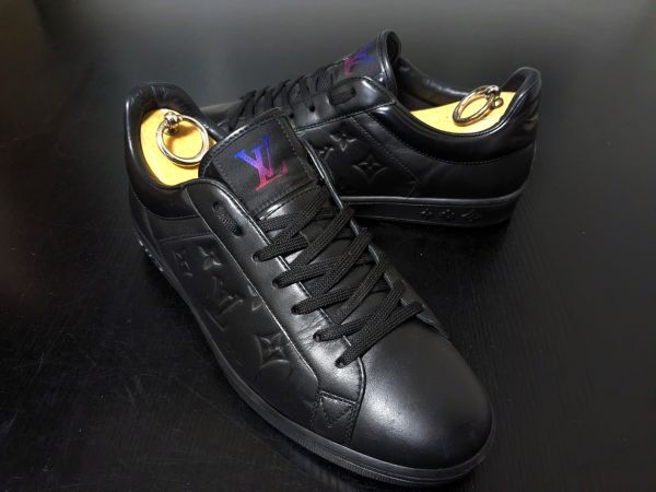 ヴィトン 6 LOUIS VUITTON ♯MS1200 ルクセンブルク 黒 凹凸LVモノグラム レザースニーカー 2170