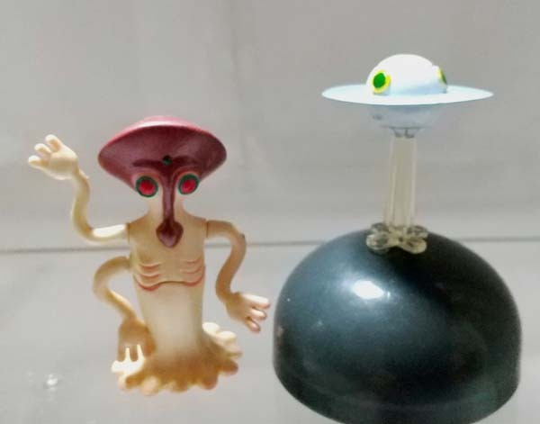 ★食玩★宇宙大作戦チョコベーダ―【#A11三本腕の異星人+#U11土星型UFOセット】★