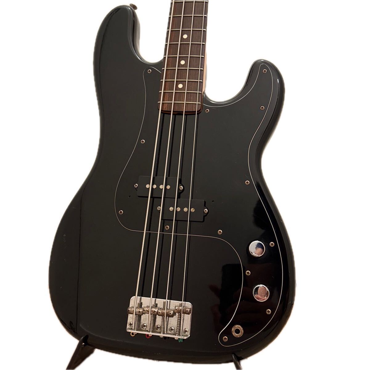 Fernandes Limited Edition アッシュローズのプレシジョンベースタイプ　ブラック　ジャパンビンテージ　使用OK 調整済み！