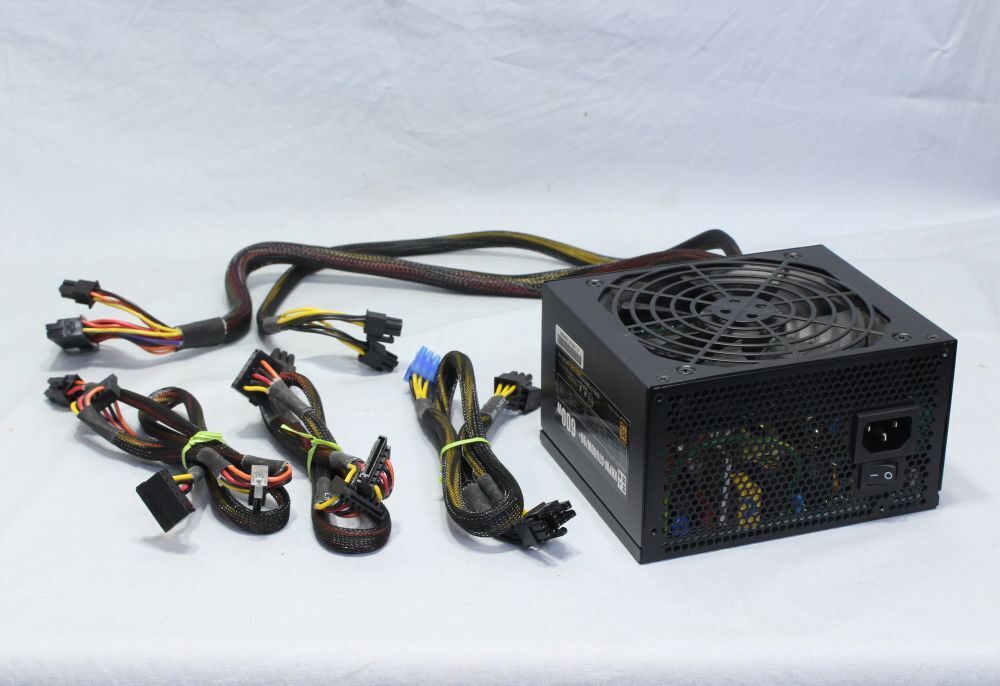 玄人志向 KRPW-GT600W/90+ 600W 80PLUS DOLD認証 プラグイン ATX電源
