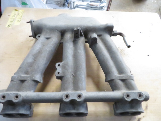 Mercedes Benz M127 Engine Intake Manifold for 230 SL　メルセデスベンツ230SLインテクマニホールドM127